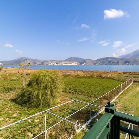 Villa Rania: Ευάερη Βίλα Με Θέα Τη Θάλασσα Lixouri Luaran gambar