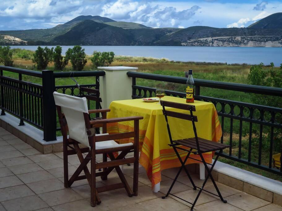 Villa Rania: Ευάερη Βίλα Με Θέα Τη Θάλασσα Lixouri Luaran gambar