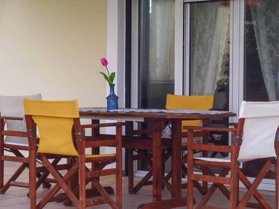 Villa Rania: Ευάερη Βίλα Με Θέα Τη Θάλασσα Lixouri Luaran gambar