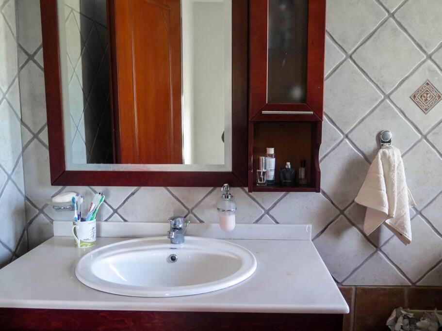 Villa Rania: Ευάερη Βίλα Με Θέα Τη Θάλασσα Lixouri Luaran gambar