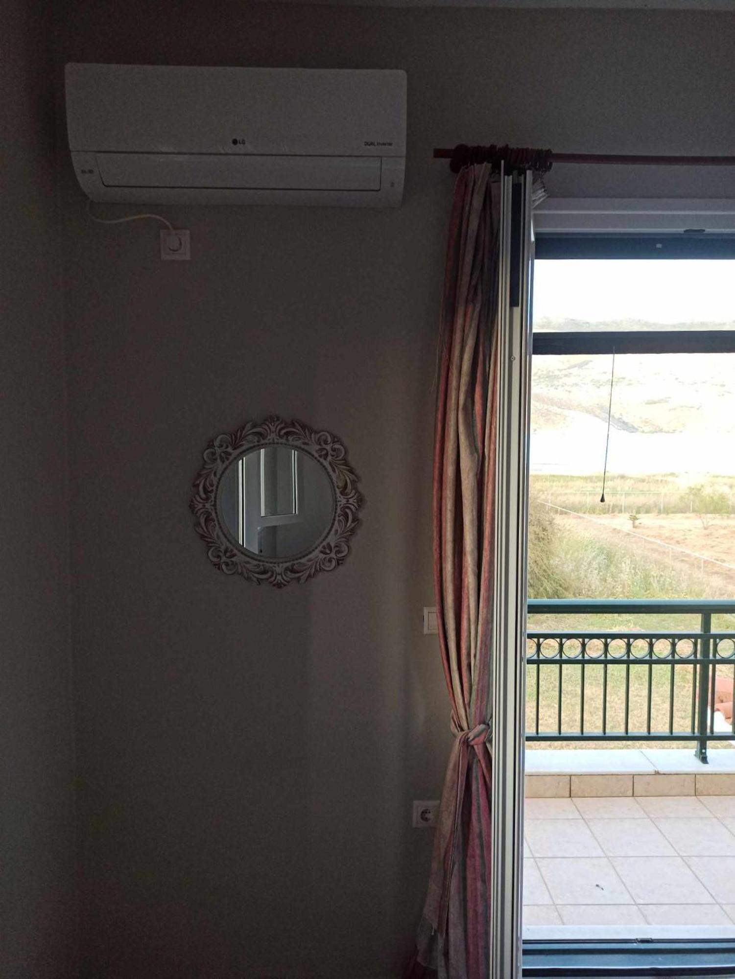 Villa Rania: Ευάερη Βίλα Με Θέα Τη Θάλασσα Lixouri Luaran gambar