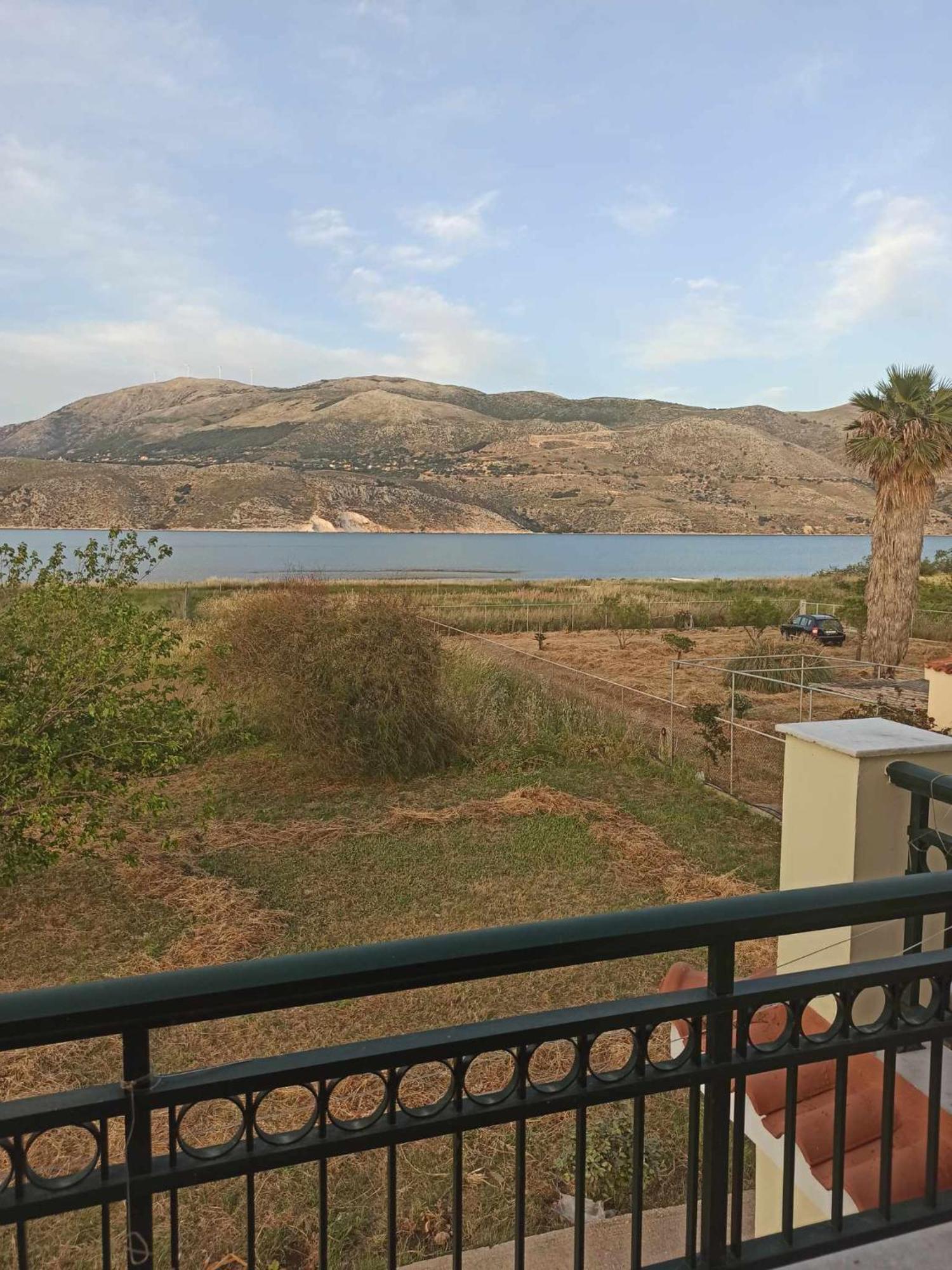 Villa Rania: Ευάερη Βίλα Με Θέα Τη Θάλασσα Lixouri Luaran gambar