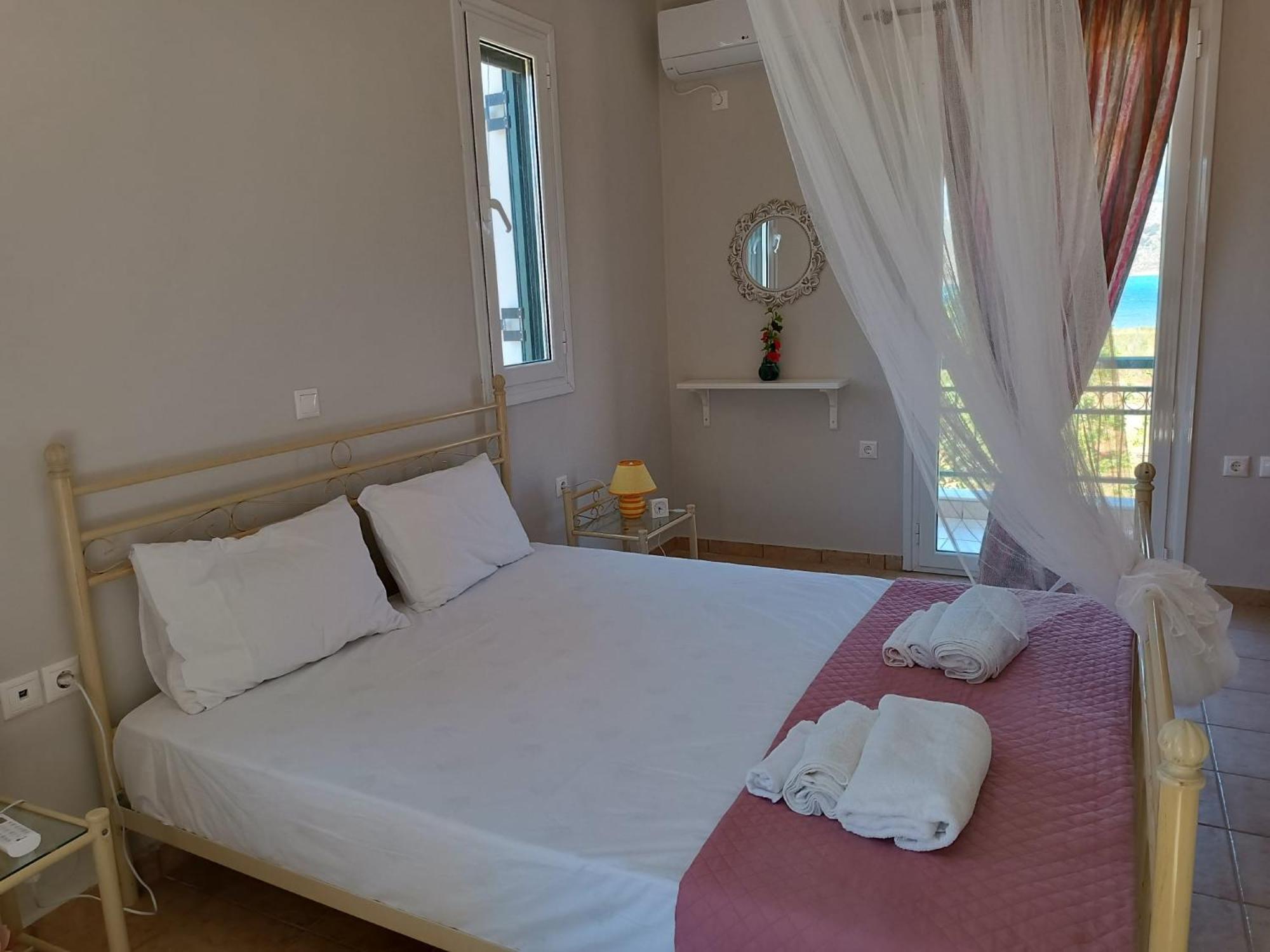 Villa Rania: Ευάερη Βίλα Με Θέα Τη Θάλασσα Lixouri Luaran gambar